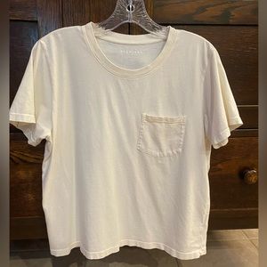 Everlane boxy pocket tee, size M